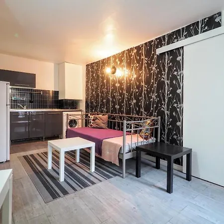 Jardins Du Louvre Apartment *